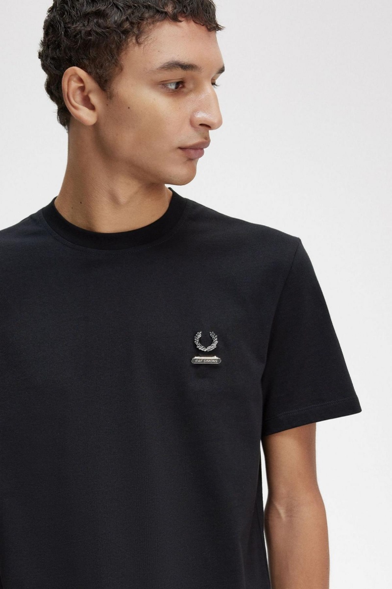 Black Fred Perry Enamel Pin Men's T Shirts | CAXBR28092