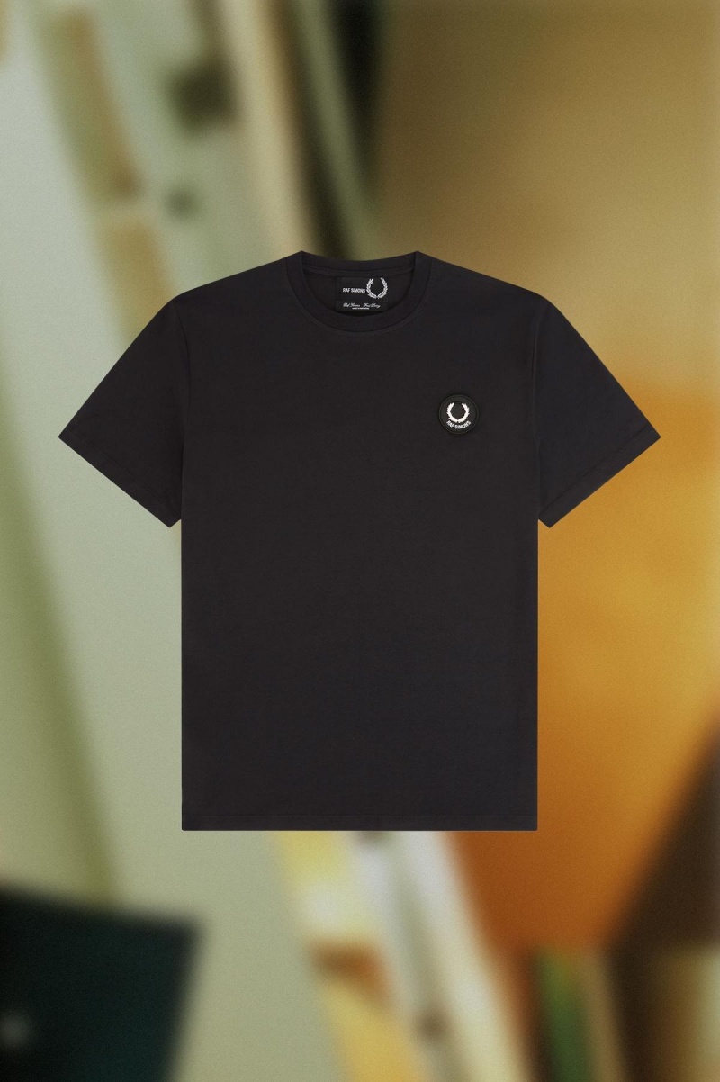 Black Fred Perry Laurel Wreath Detail Men\'s T Shirts | CACVG16578