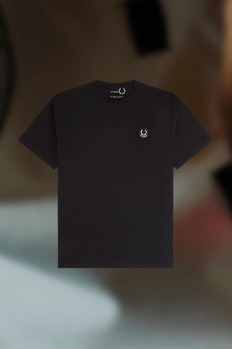 Black Fred Perry Oversized Printed Men's T Shirts | CACVG91035