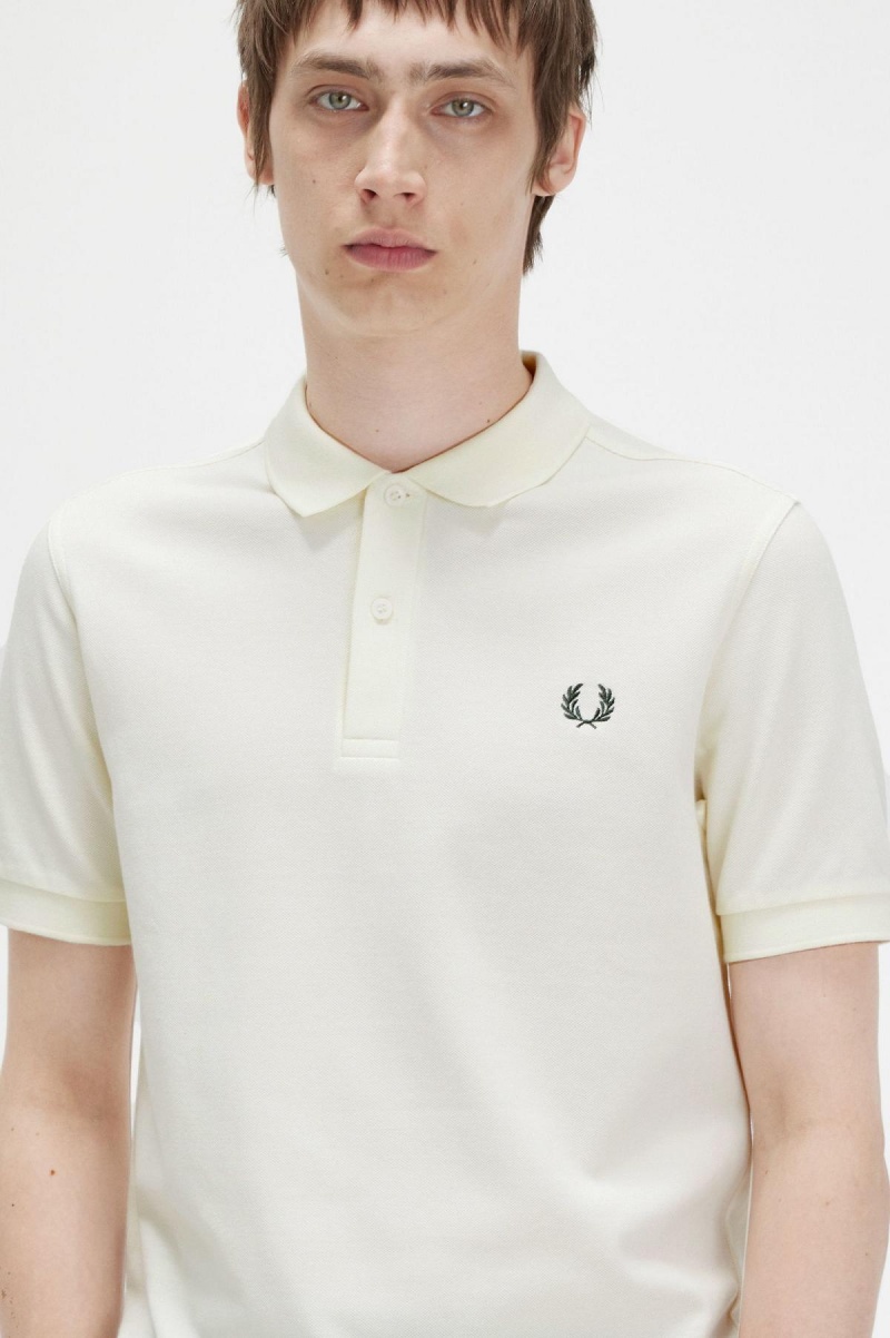 Ecru / Night Green Fred Perry M6000 Men's Polo Shirts | UCATG27893