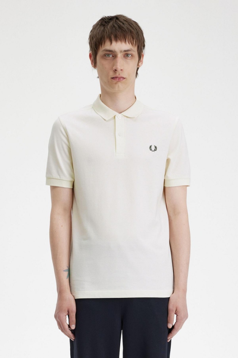 Ecru / Night Green Fred Perry M6000 Men\'s Polo Shirts | UCATG27893