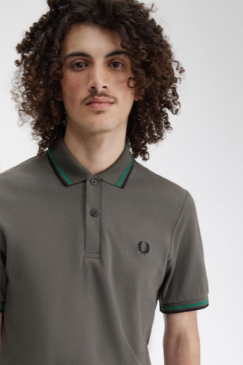 Field Green / Fred Perry Green / Black Fred Perry M12 Men's Polo Shirts | ECAVG43375