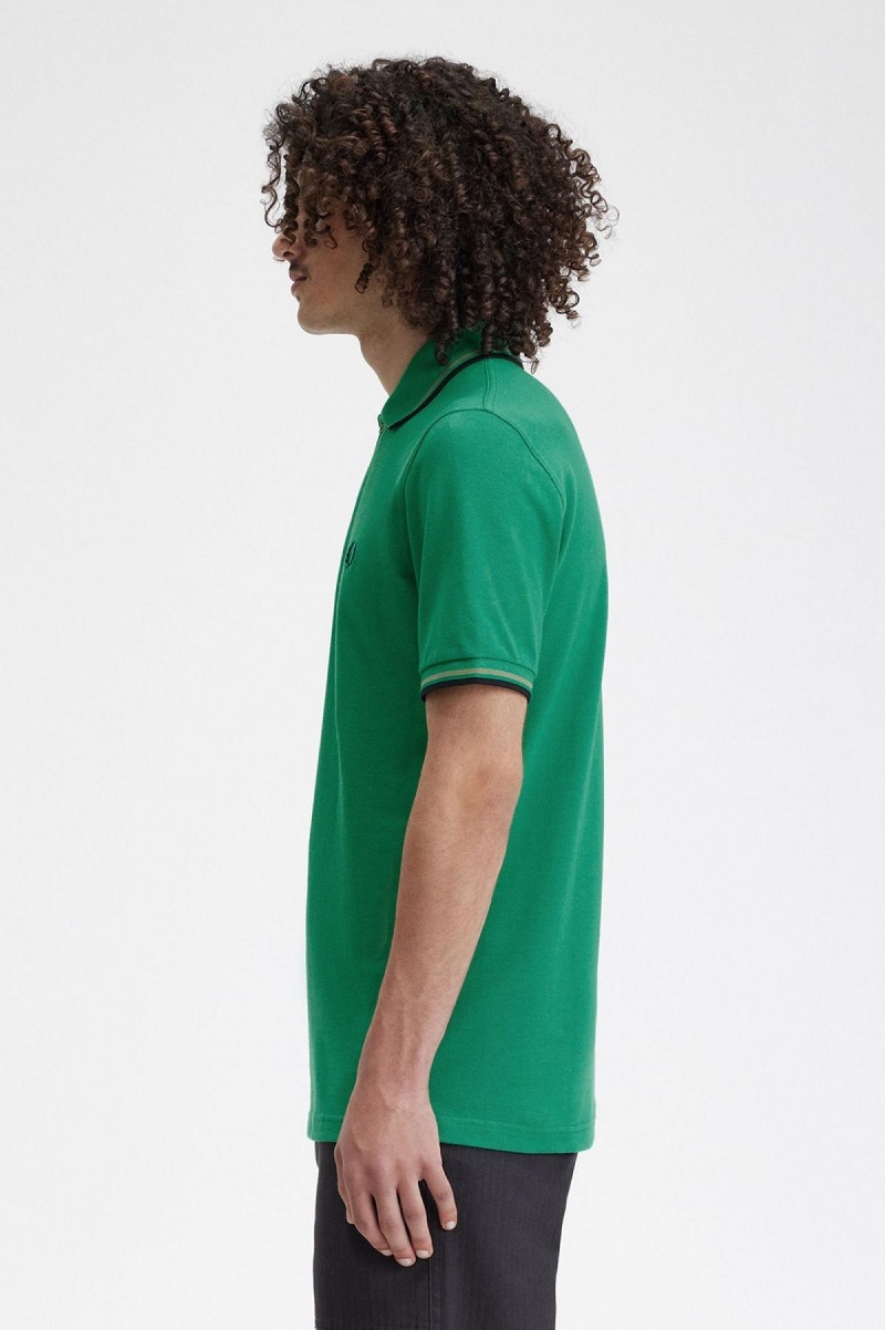 Fred Perry Green / Field Green / Black Fred Perry M12 Men's Polo Shirts | MCAHR74733