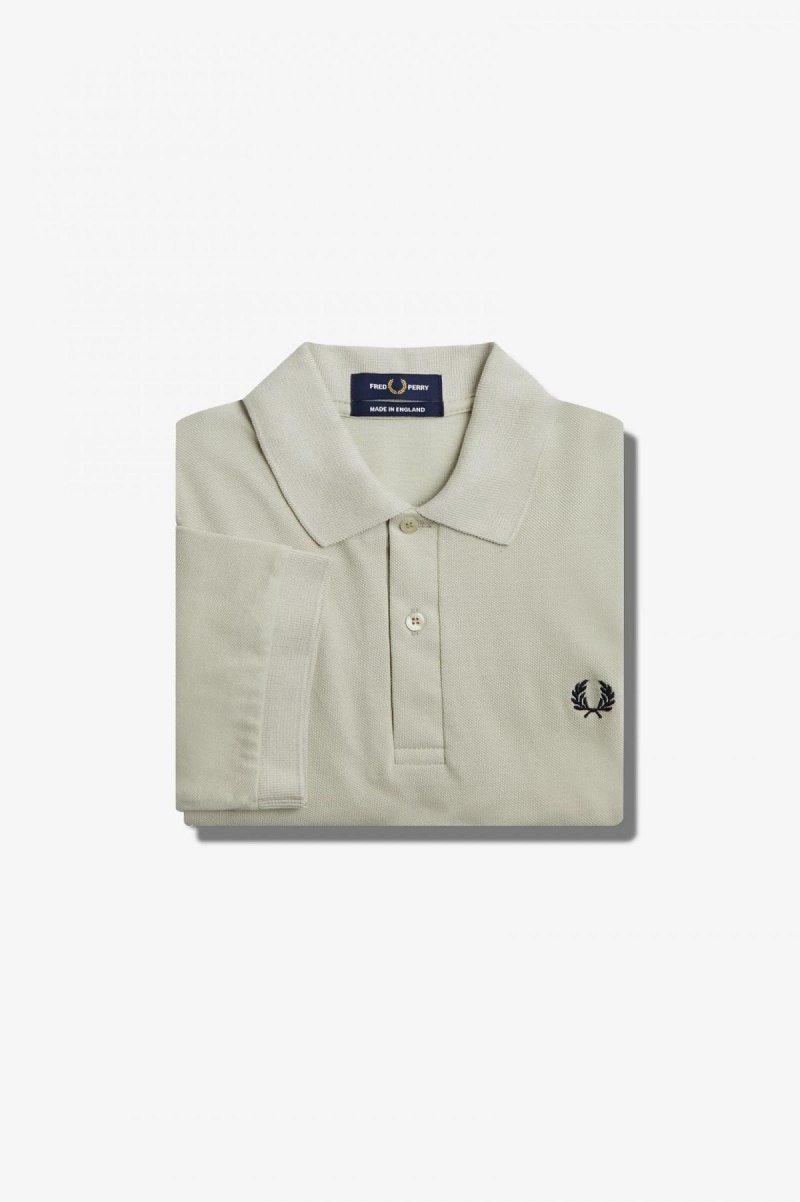 Light Oyster / Navy Fred Perry M3 Men\'s Fred Perry Shirt | QCAUV67828